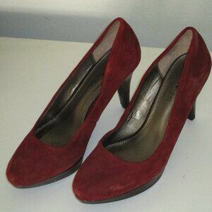 Bandolino "Capture" Womens Burgundy Suede Platform Pump w/3" Heel NWOB - 7.5M